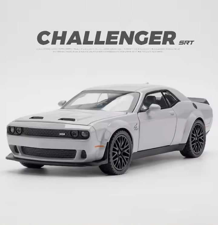 Dodge Challanger Hellcat (1:32 scale)
