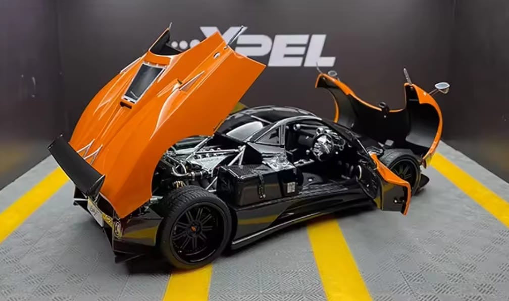 1 of 1 limited Edition Pagani Zonda F (1:18 Scale)
