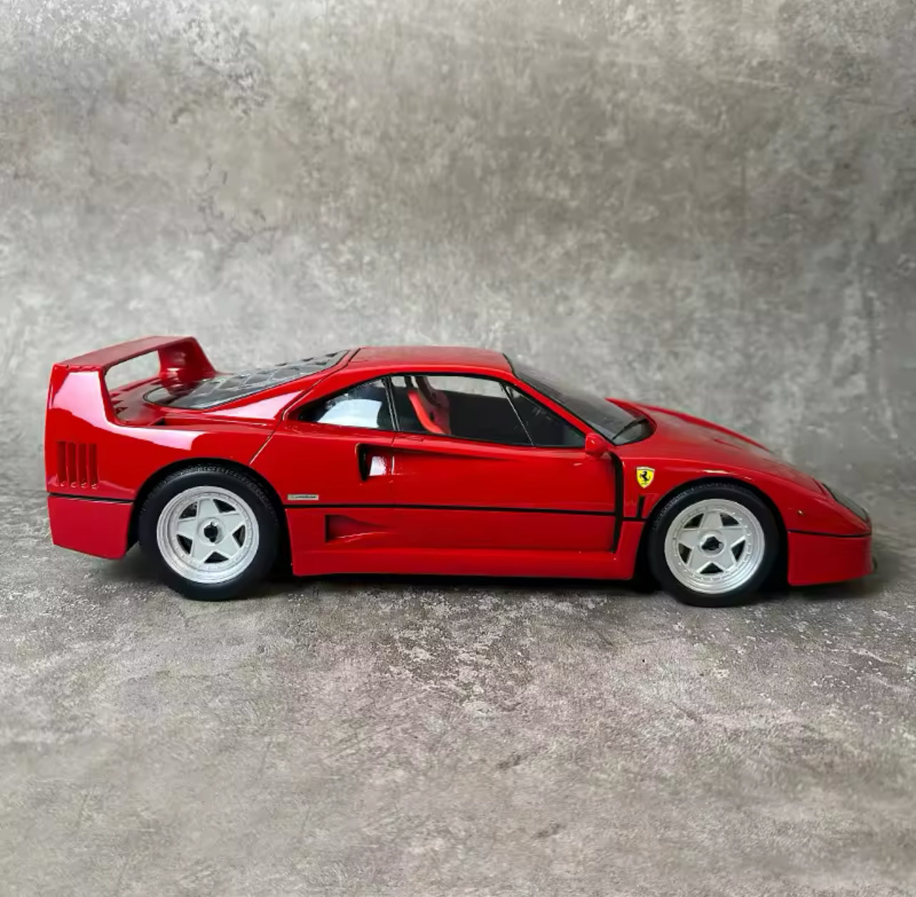 1 of 1 Limited Edition Ferrari F40 (1:12 Scale)
