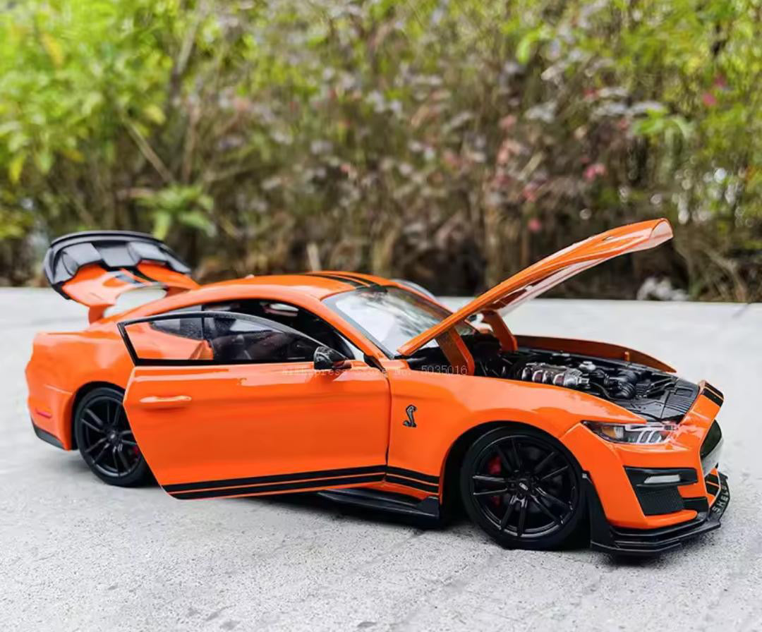 Ford Nustang Shelby GT500 (1:24 Scale)