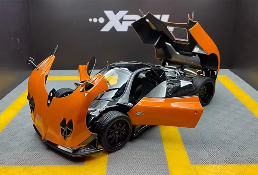 1 of 1 limited Edition Pagani Zonda F (1:18 Scale)
