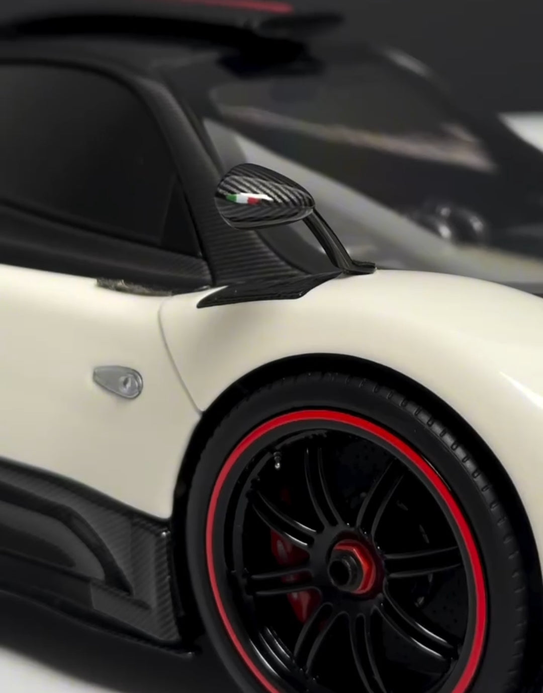 1 of 1 Pagani Zonda Cinque Roadster (1:18 Scale)