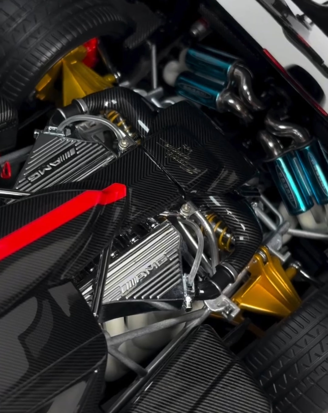 1 of 1 Pagani Zonda Cinque Roadster (1:18 Scale)