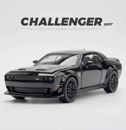 Dodge Challanger Hellcat (1:32 scale)