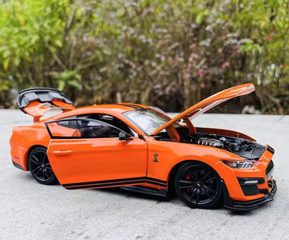 Ford Nustang Shelby GT500 (1:24 Scale)